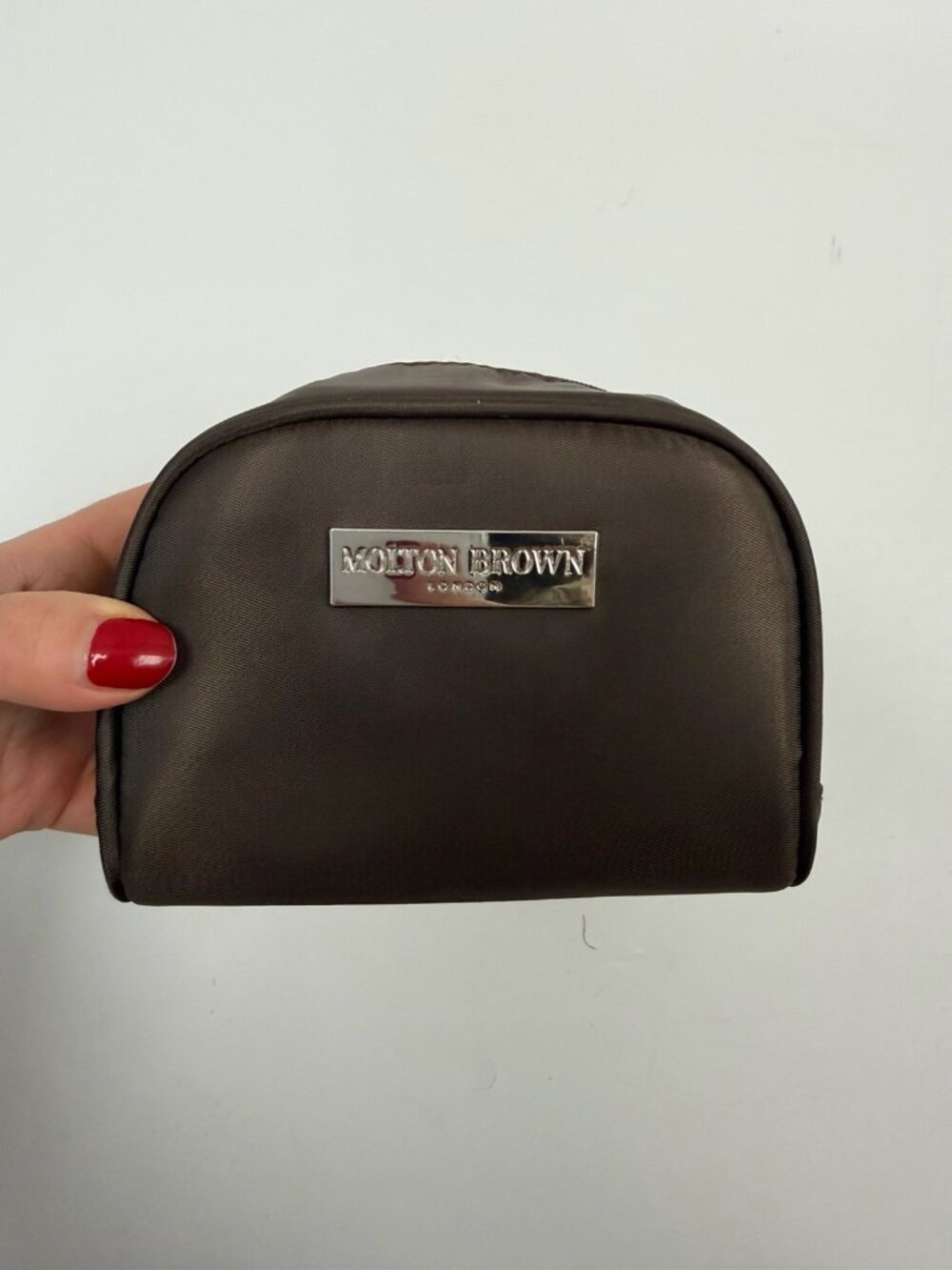 Molton Brown London - Small Brown Toiletries Cosmetic Bag Logo